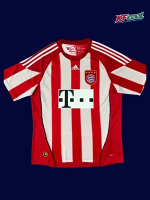 Bayern Munchen home classic retro jersey 2010/11 front red black iconic stripes