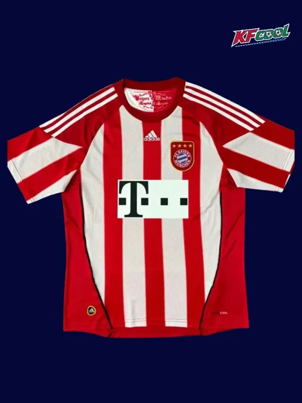 Bayern Munchen home classic retro jersey 2010/11 front red black iconic stripes