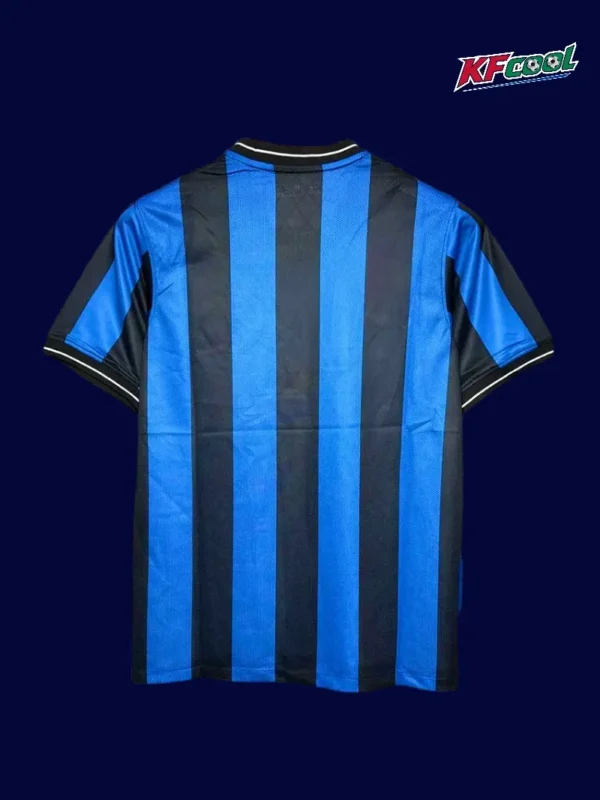 Inter Milan 2009 10 home retro finalist jersey back with clear number area and vintage rear