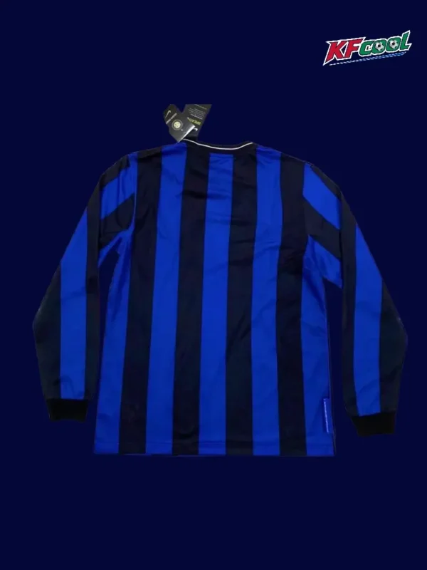 Inter Milan 09 10 long sleeve home retro jersey back with match ready tailoring and sleeve detail