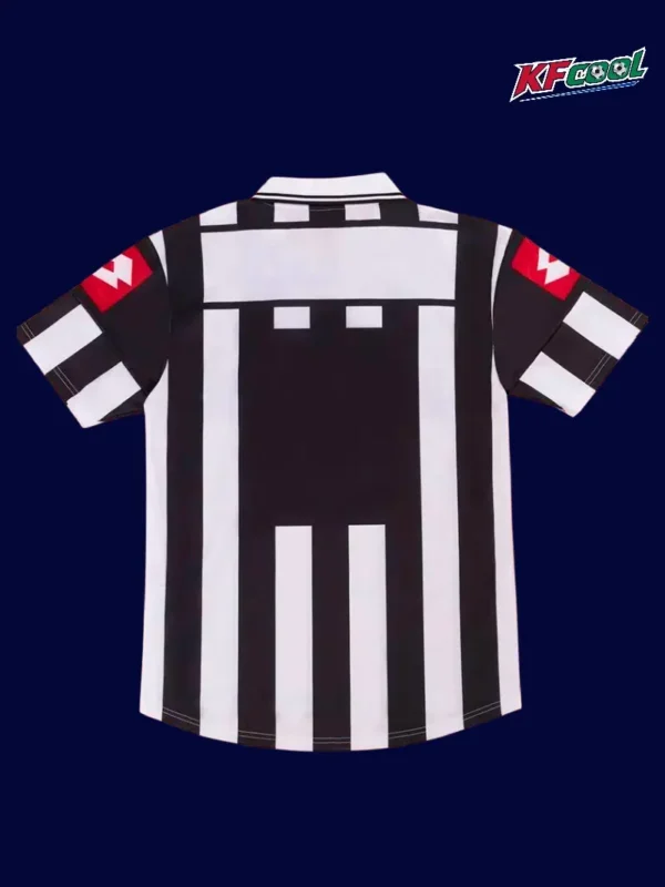 Juventus 2001 02 home classic retro jersey back with vintage rear