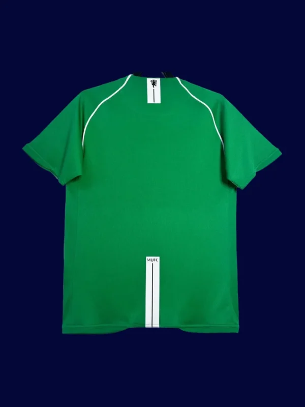 back view of green Manchester United goalkeeper retro jersey (07/08) showing reinforced number panel.