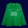 front view of Manchester United goalkeeper retro long sleeve jersey (07/08) in green with vintage trims.