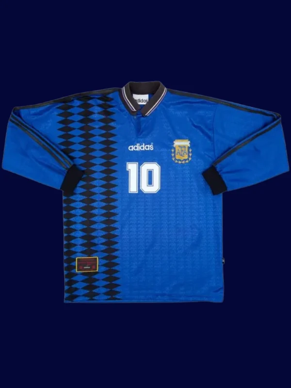 Maradona Argentina away long sleeve retro shirt front 94/97, high-quality breathable fan gear.