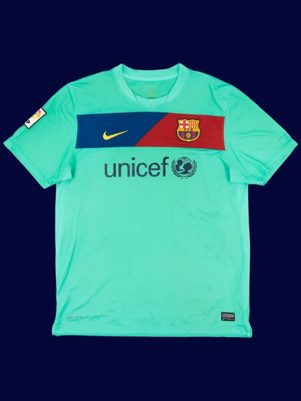 Messi Barcelona away green retro jersey front 10/11, high-quality breathable fan classic.