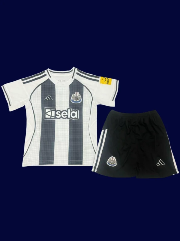 Newcastle United Home Kids kits 25/26 front lightweight breathable junior football shirt