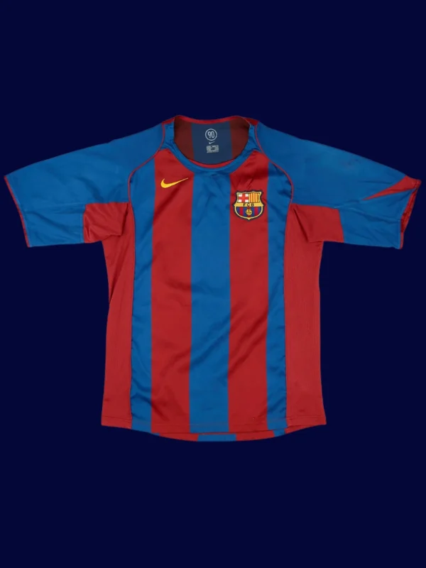 Ronaldinho Barcelona home retro jersey front 04/05, high-quality breathable fan gear.