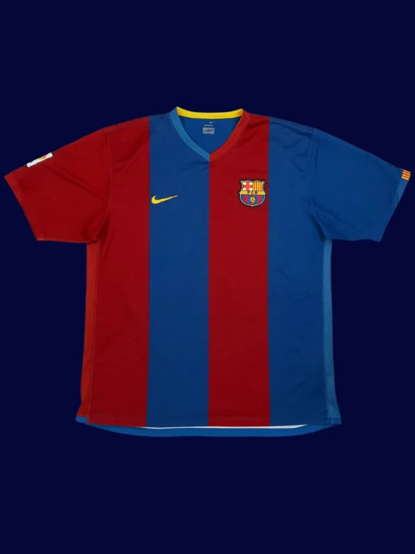 Ronaldinho Barcelona home retro jersey front 06/07, high-quality breathable fan gear.