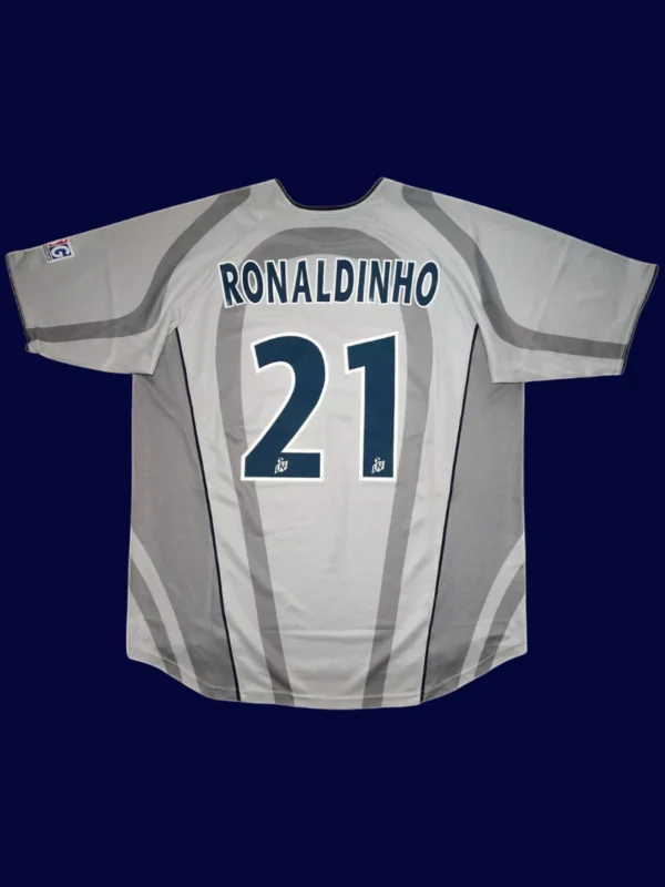 Ronaldinho PSG away retro jersey back 01/02 with #21, high-quality breathable design.