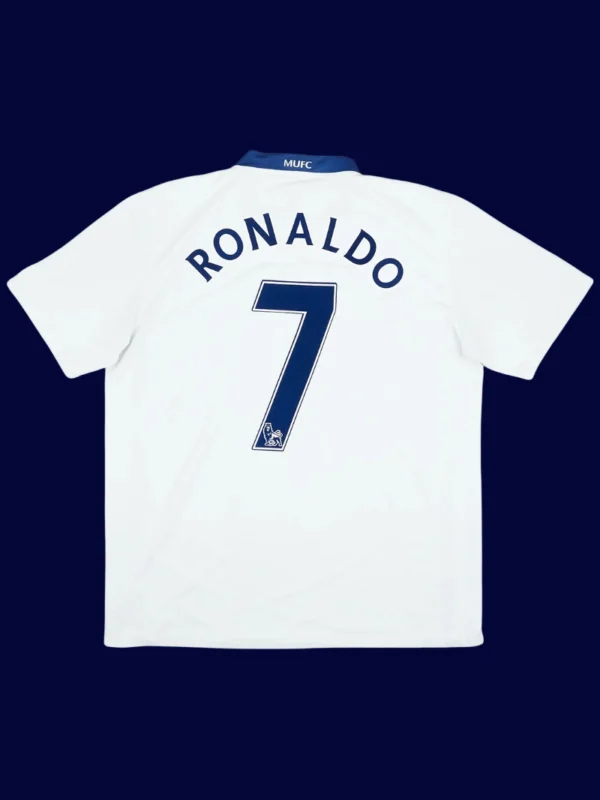 Ronaldo retro away jersey back with #7, lightweight breathable and nostalgic.