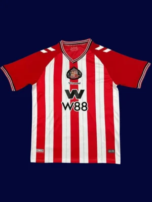 Sunderland Home Jersey 25/26 Fans Version front with classic red-and-white stripes and club crest.