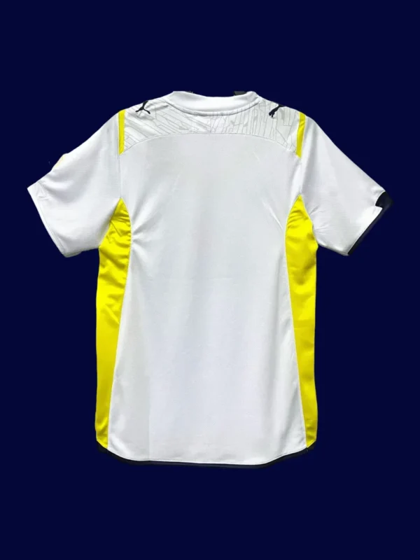back view of Tottenham home white retro jersey (09/10) showing reinforced back panel.