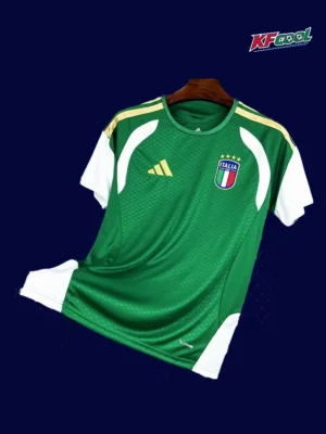Italy green training shirt 26/27 fans version front, training top.