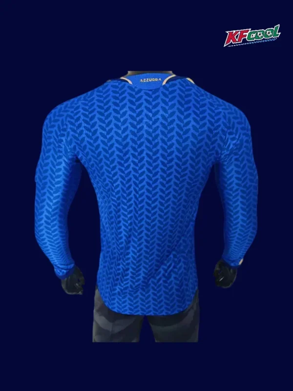 Italy long-sleeve home player jersey 26/27 back with number zone.